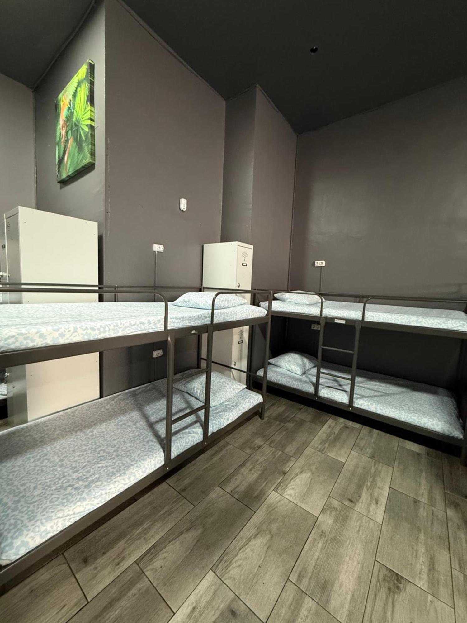 Rio Hostel Madrid Exterior photo